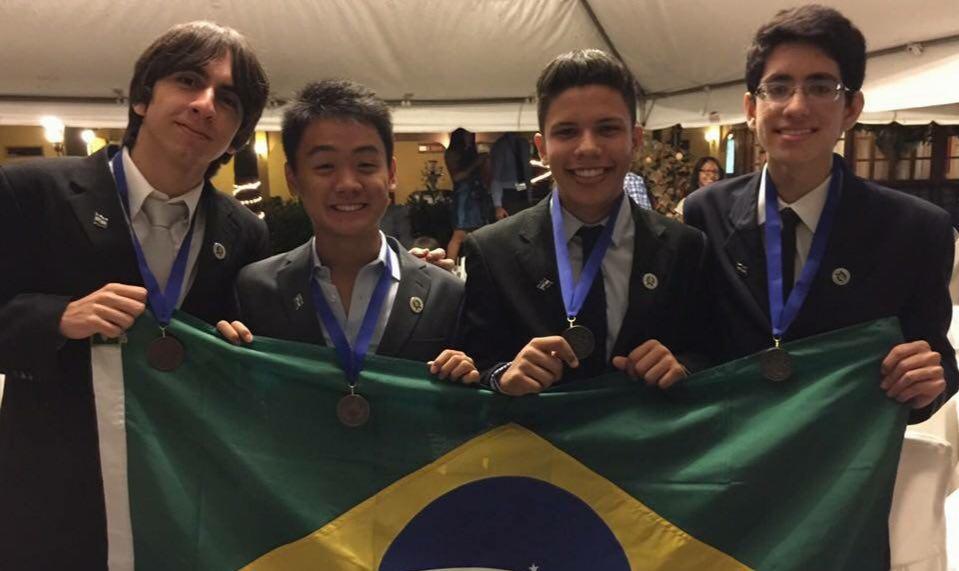 Brasil conquista medalhas de prata e bronze na Olimpíada Iberoamericana de Biologia (OIAB)